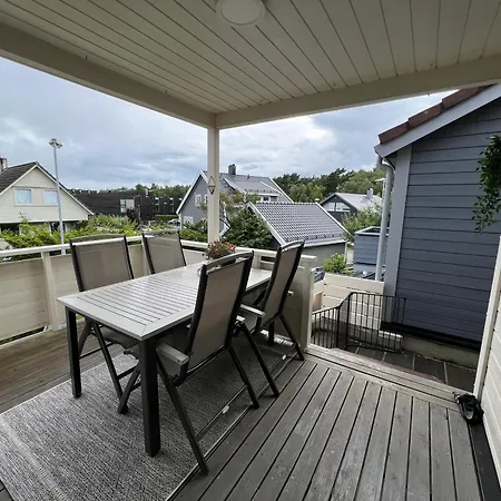 Semesterbostad Spaceious House For Ons *
